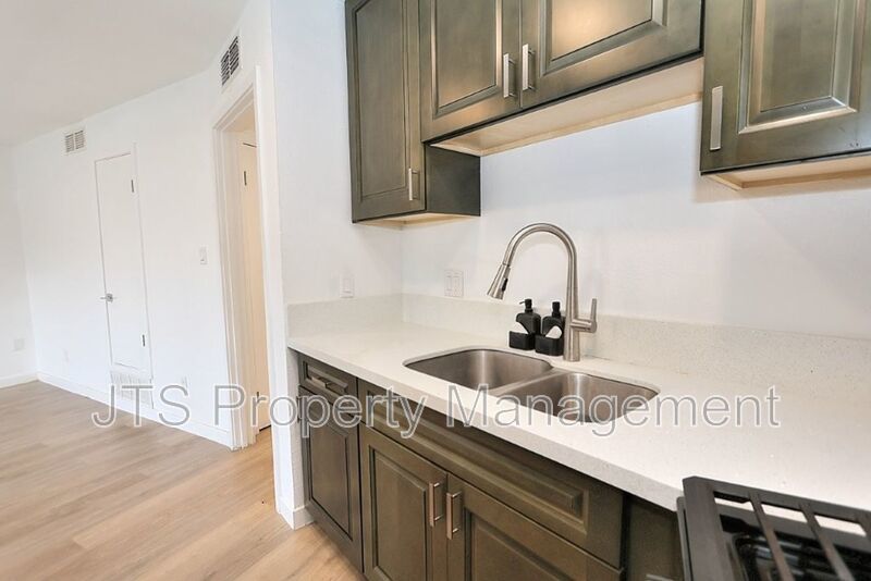 Updated Downstairs Unit in Rancho! property image
