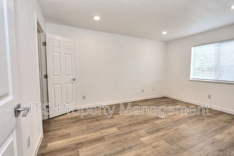 Updated Downstairs Unit in Rancho! property image