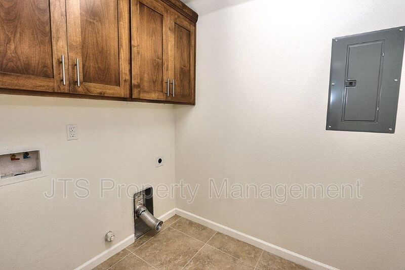 Incredible Gated Community Roseville Home! property image