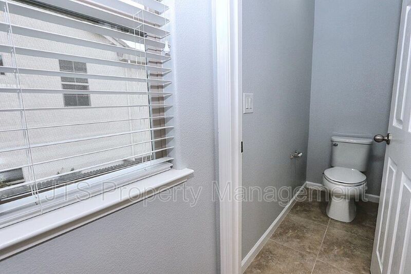 Incredible Gated Community Roseville Home! property image