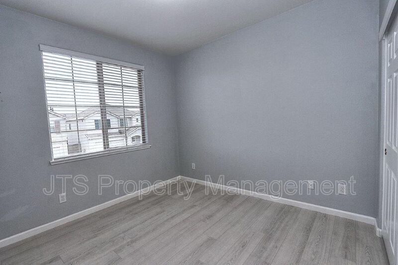 Incredible Gated Community Roseville Home! property image