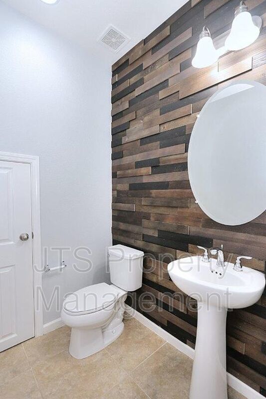 Incredible Gated Community Roseville Home! property image