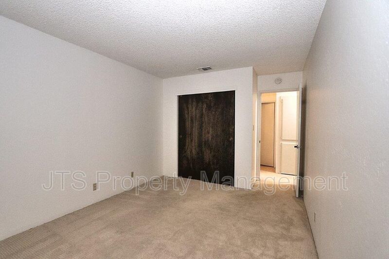 River Parkway Access for this 1 level 4 Bedroom Carmichael Duplex! property image
