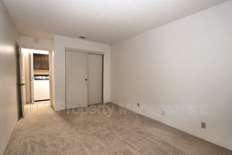 River Parkway Access for this 1 level 4 Bedroom Carmichael Duplex! property image