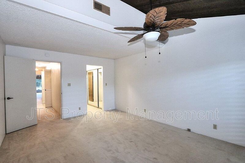River Parkway Access for this 1 level 4 Bedroom Carmichael Duplex! property image