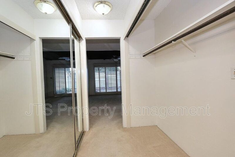 River Parkway Access for this 1 level 4 Bedroom Carmichael Duplex! property image