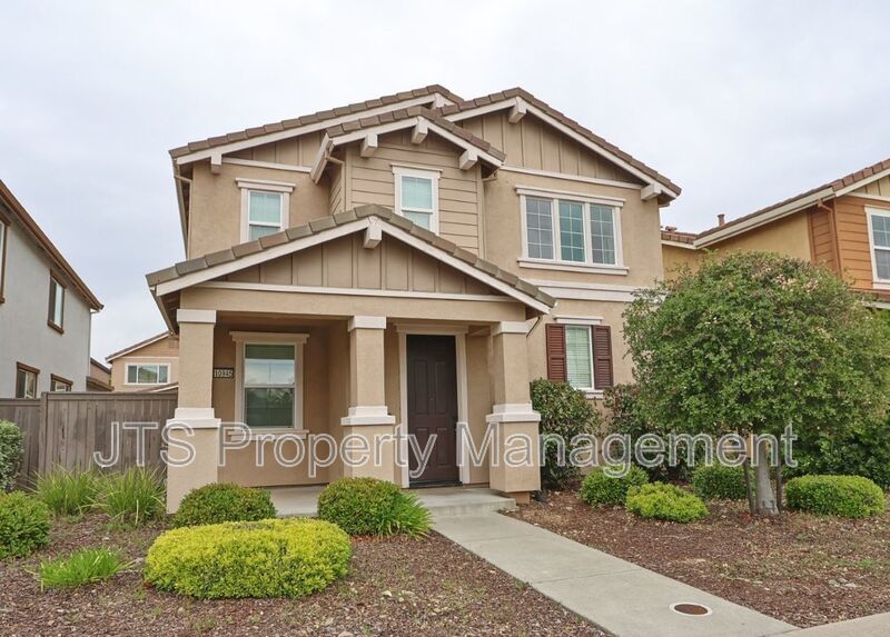 Beautiful home with TWO PRIMARY SUITES! property image