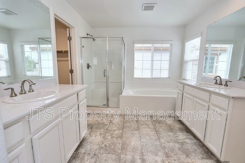 Beautiful home with TWO PRIMARY SUITES! property image