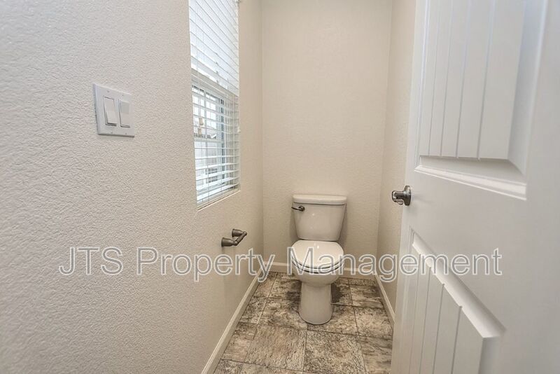 Beautiful home with TWO PRIMARY SUITES! property image