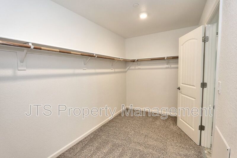 Beautiful home with TWO PRIMARY SUITES! property image