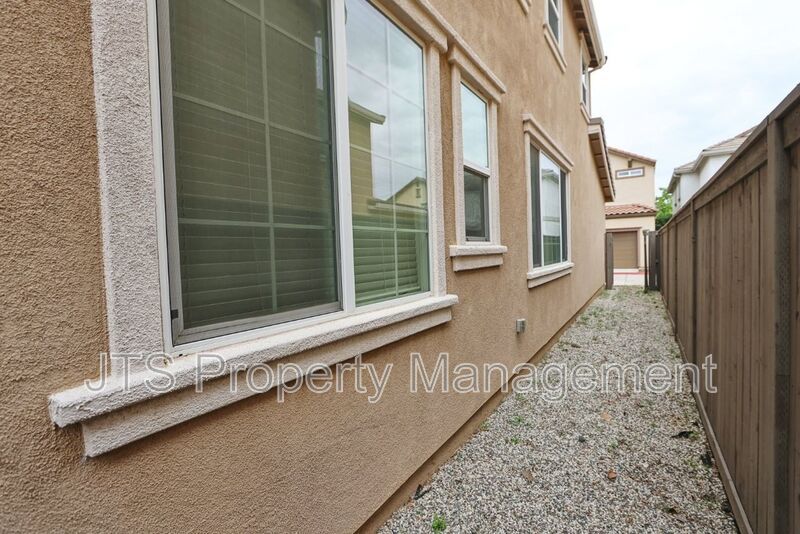 Beautiful home with TWO PRIMARY SUITES! property image