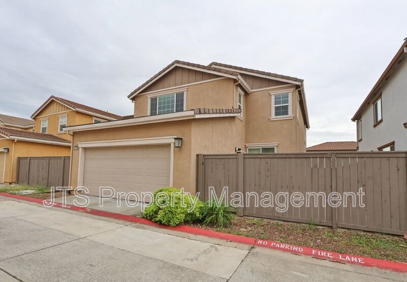 Beautiful home with TWO PRIMARY SUITES! property image