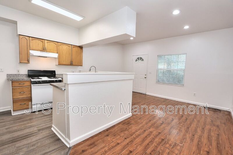 Midtown Flat for Rent! property image