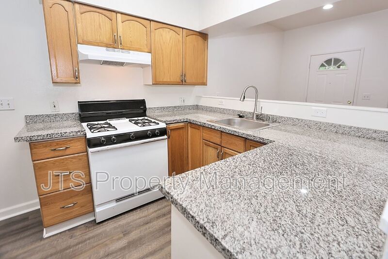 Midtown Flat for Rent! property image