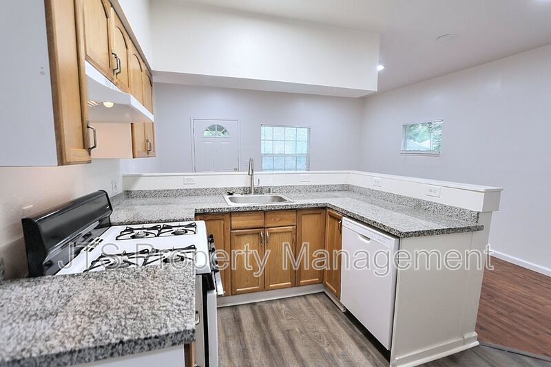 Midtown Flat for Rent! property image