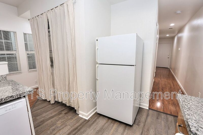 Midtown Flat for Rent! property image