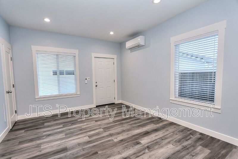 Adorable 1 Bed 1 Bath ADU in Curtis Park! property image