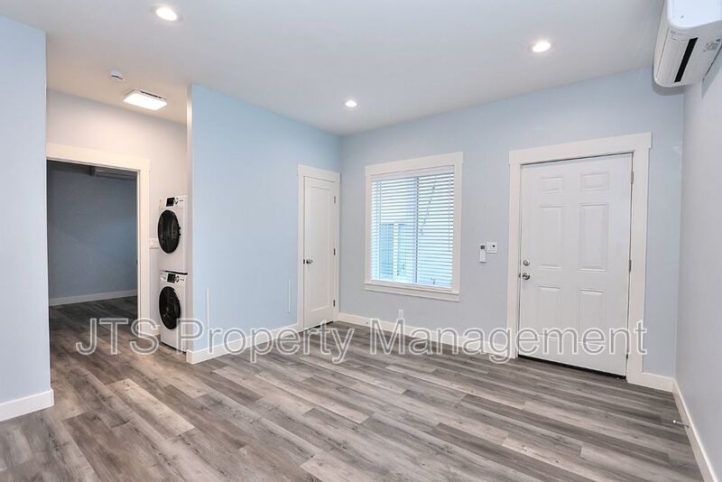Adorable 1 Bed 1 Bath ADU in Curtis Park! property image