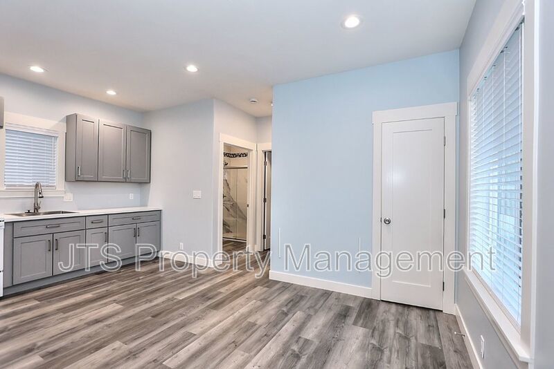 Adorable 1 Bed 1 Bath ADU in Curtis Park! property image