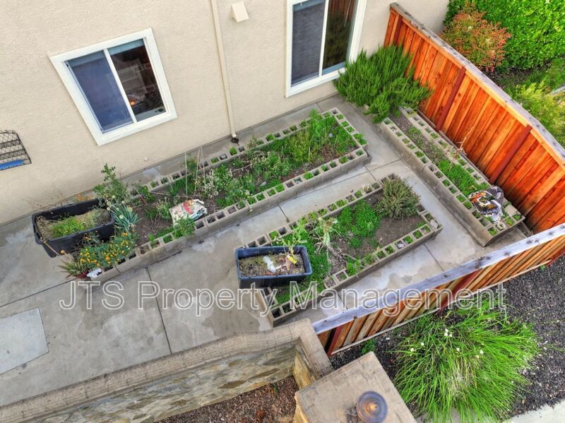For Sale!  Gated West Roseville Home! property image