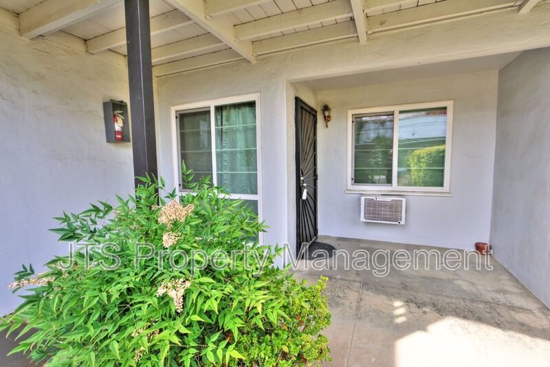 Rare 2 Bedroom Lower Level Apartment Across from UC Davis Med Center! property image