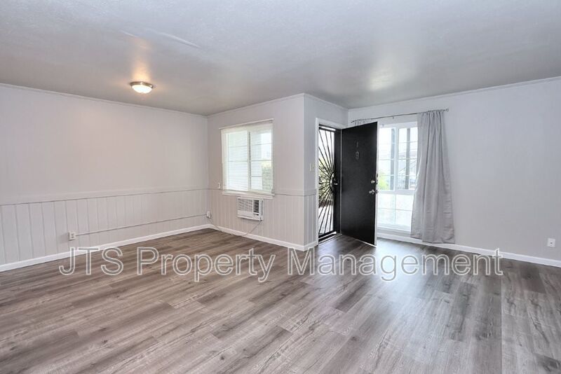 Rare 2 Bedroom Lower Level Apartment Across from UC Davis Med Center! property image