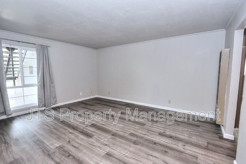 Rare 2 Bedroom Lower Level Apartment Across from UC Davis Med Center! property image