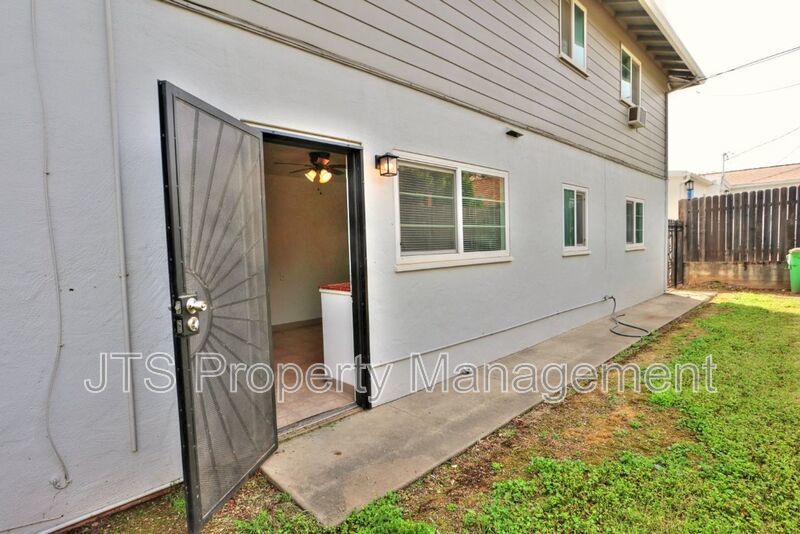 Rare 2 Bedroom Lower Level Apartment Across from UC Davis Med Center! property image