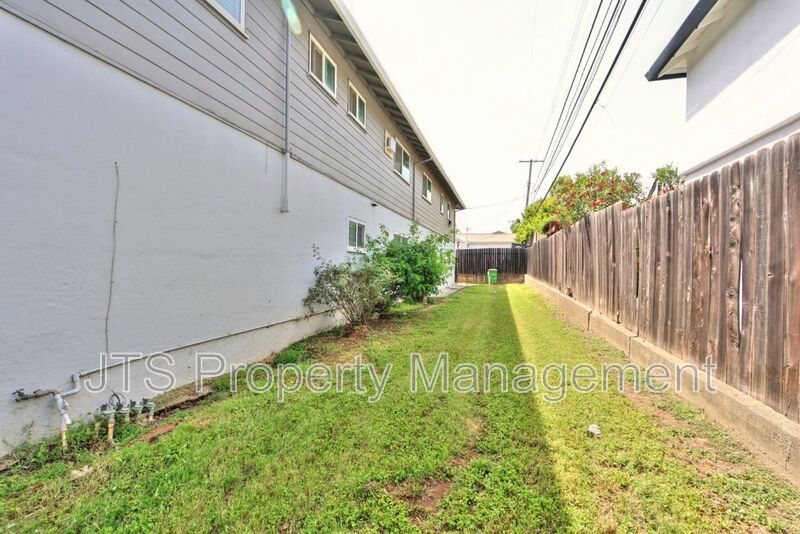 Rare 2 Bedroom Lower Level Apartment Across from UC Davis Med Center! property image
