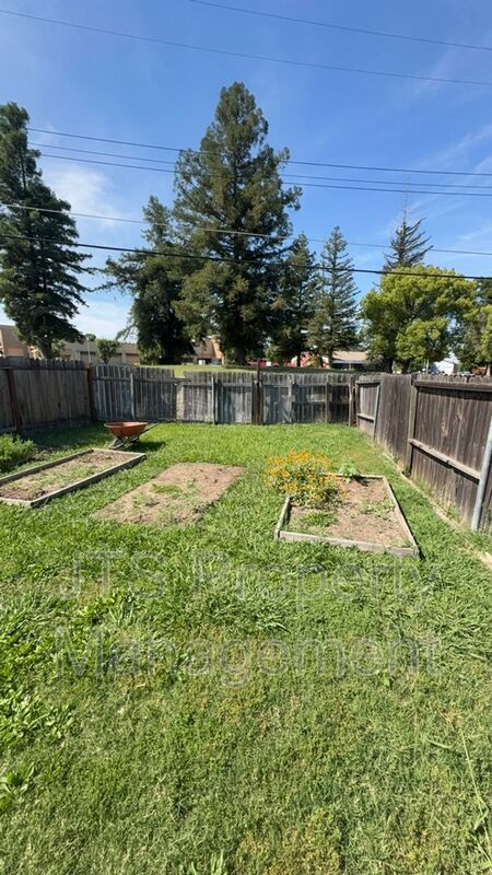 Nice Duplex with Large Fenced Yard Coming Soon!! property image