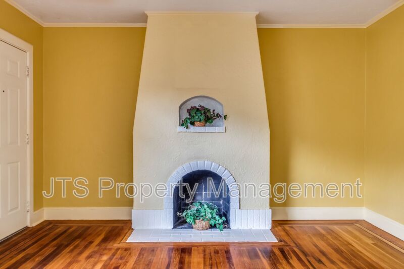 Charming Land Park Unit for rent! property image