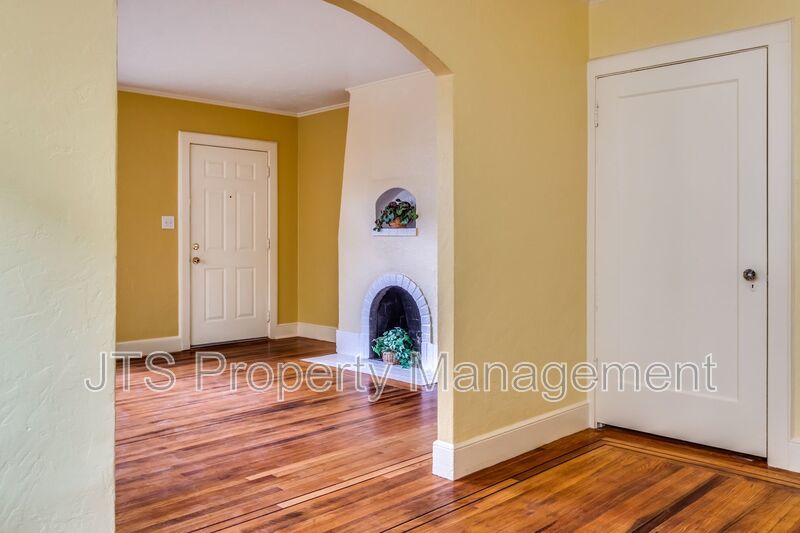 Charming Land Park Unit for rent! property image