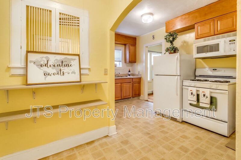 Charming Land Park Unit for rent! property image