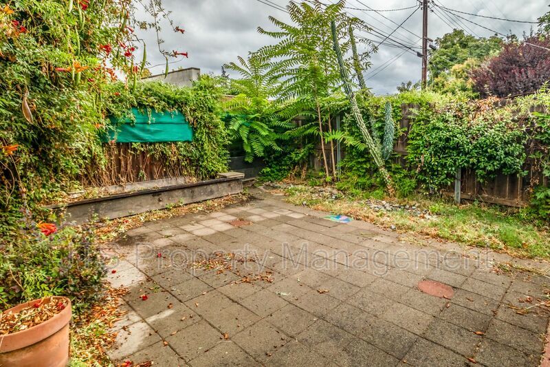 Charming Land Park Unit for rent! property image