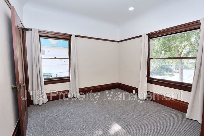 Charming Midtown Bungalow Available Now! property image