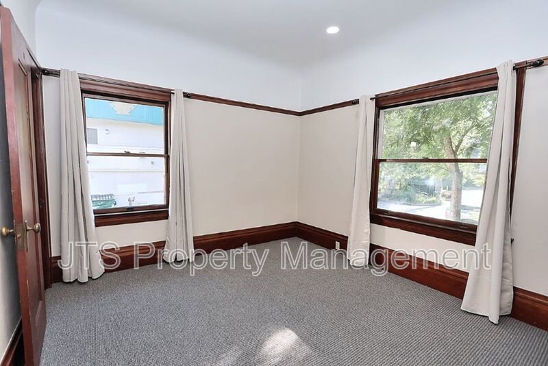 Charming Midtown Bungalow Available Now! property image