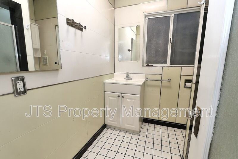 Charming Midtown Bungalow Available Now! property image
