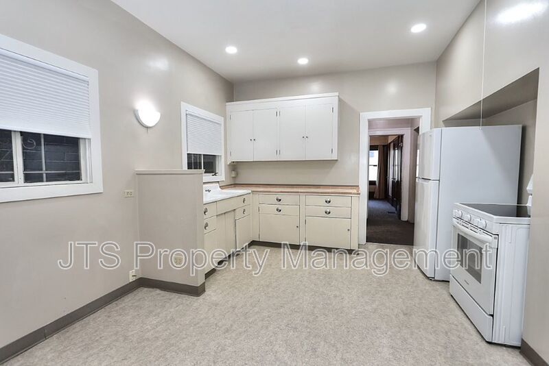 Charming Midtown Bungalow Available Now! property image