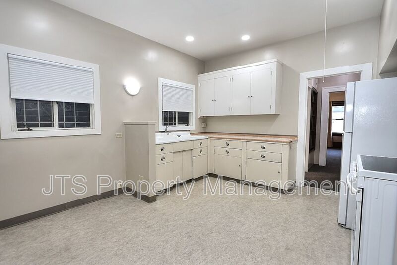 Charming Midtown Bungalow Available Now! property image