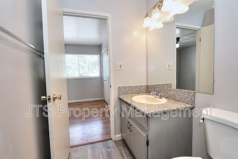 Cute upper level apartment for rent! property image