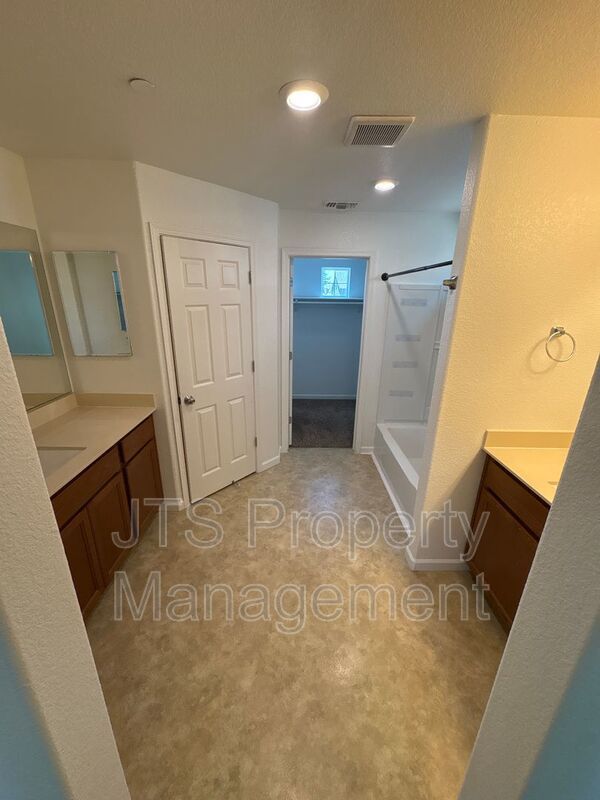 Beautiful Gated Community Sacramento Home for rent! property image