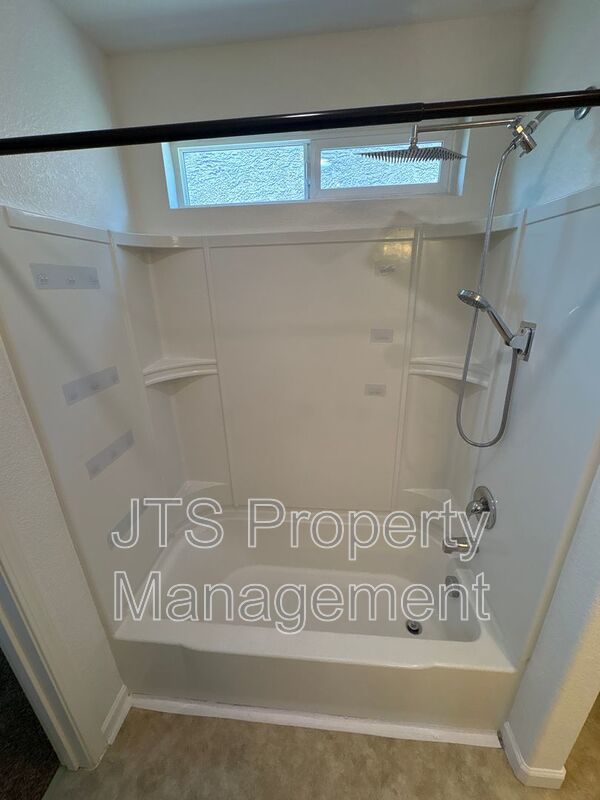 Beautiful Gated Community Sacramento Home for rent! property image