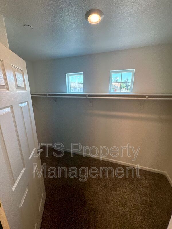 Beautiful Gated Community Sacramento Home for rent! property image