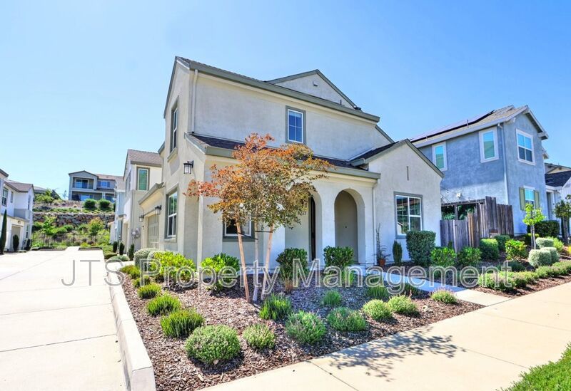 Incredible Gated Solar Folsom Home with clubhouse access! property image