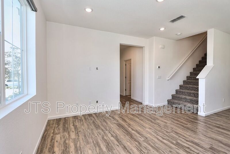 Incredible Gated Solar Folsom Home with clubhouse access! property image
