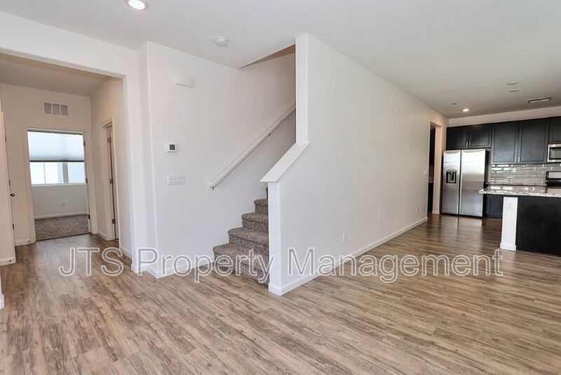 Incredible Gated Solar Folsom Home with clubhouse access! property image