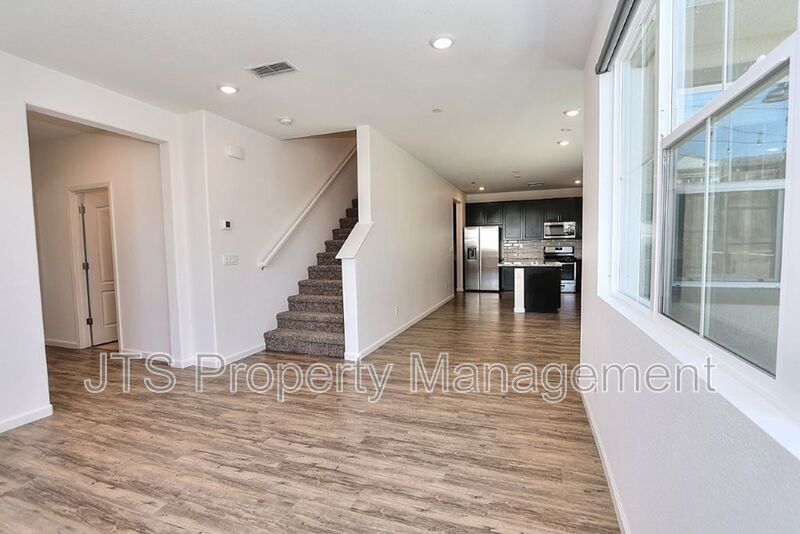 Incredible Gated Solar Folsom Home with clubhouse access! property image