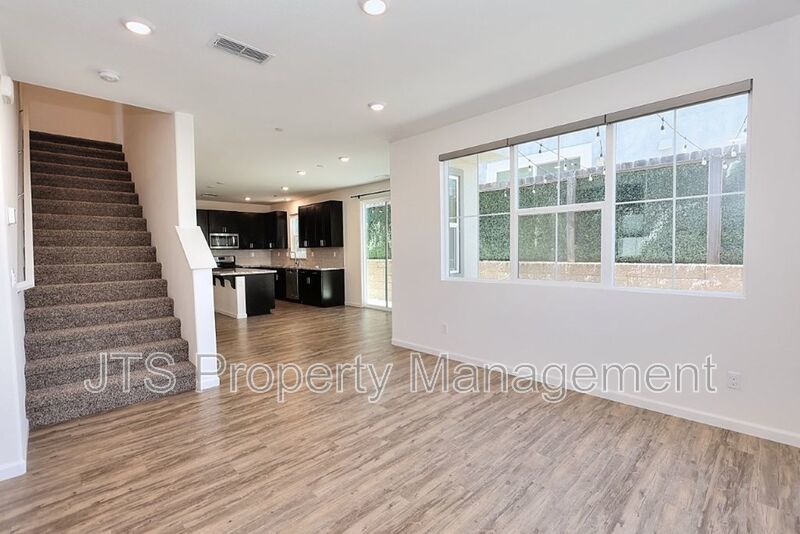Incredible Gated Solar Folsom Home with clubhouse access! property image