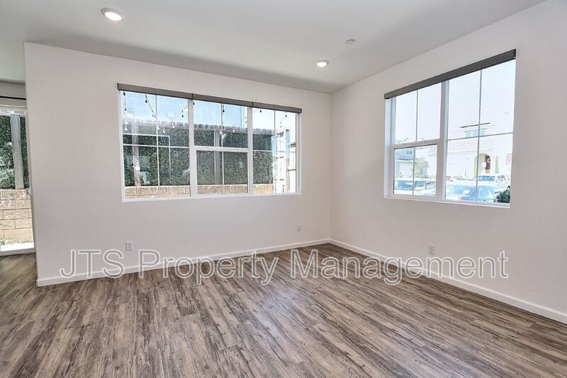 Incredible Gated Solar Folsom Home with clubhouse access! property image
