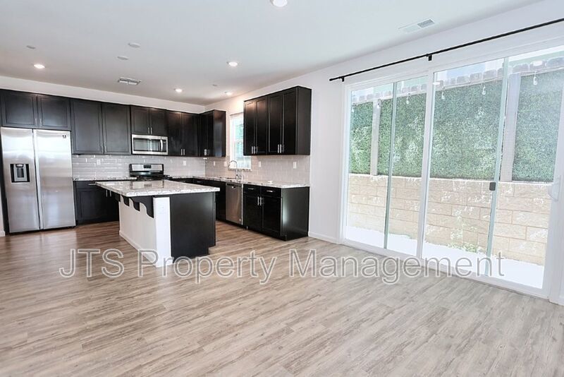 Incredible Gated Solar Folsom Home with clubhouse access! property image